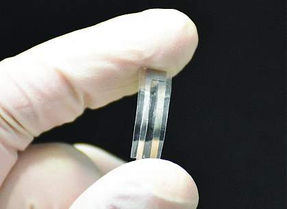 Biodegradable piezoelectric pressure sensor Biodegradable piezoelectric pressure sensor